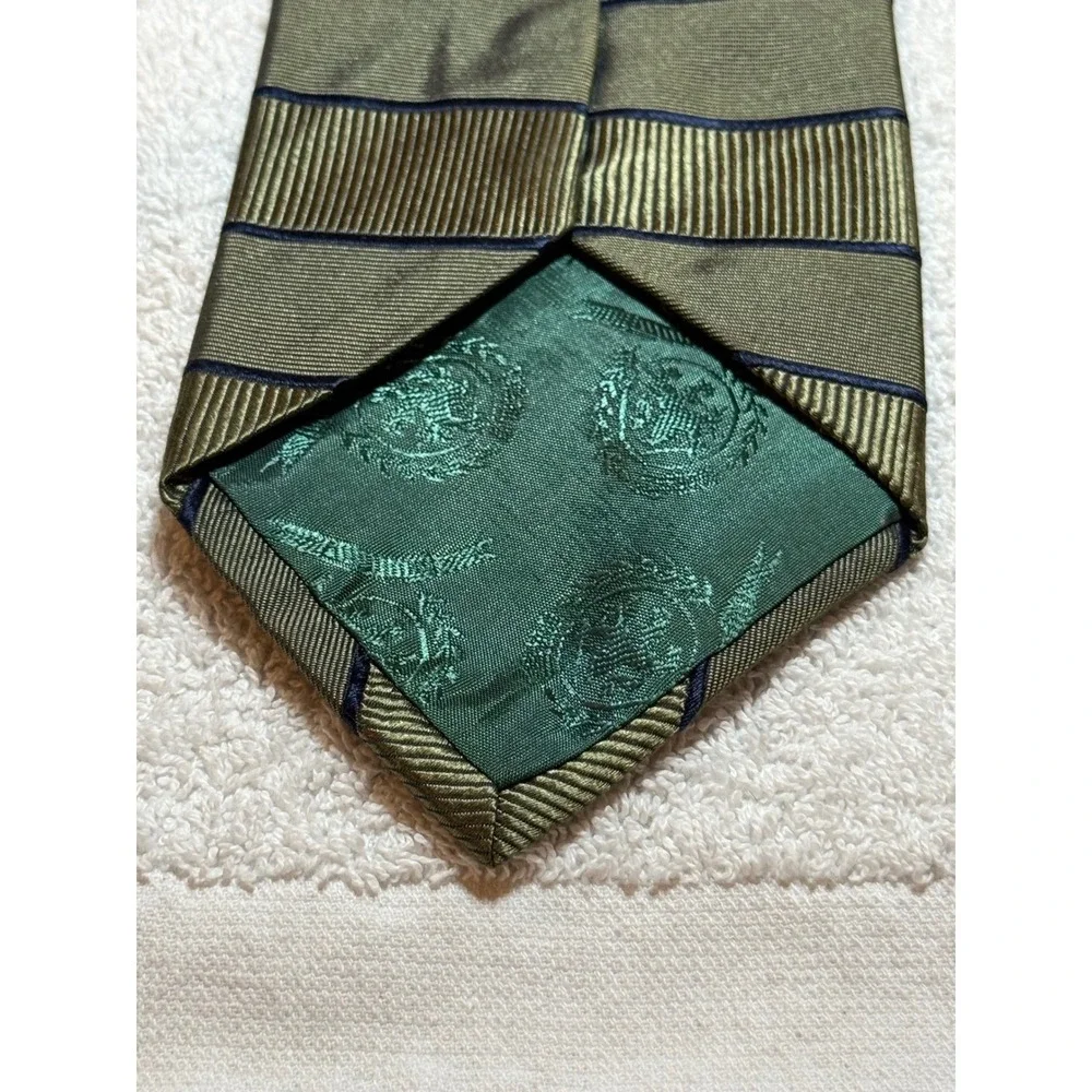 Tommy Hilfiger Mens Silk Tie Olive Green Navy Blue Striped Made in USA WPL 2831
